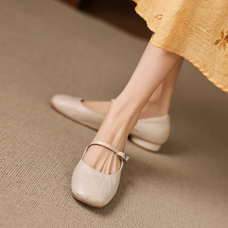 Felya Genuine Leather Flats
