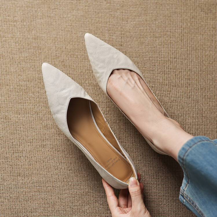 Aelra Genuine Leather Pumps