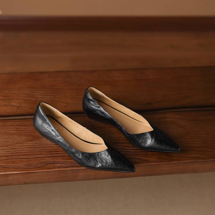 Aelra Genuine Leather Pumps