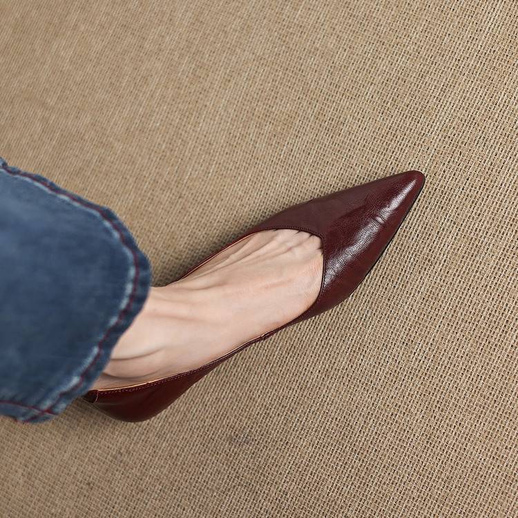 Aelra Genuine Leather Pumps