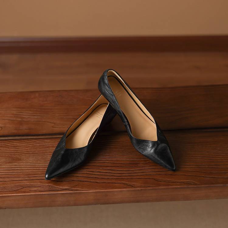 Aelra Genuine Leather Pumps