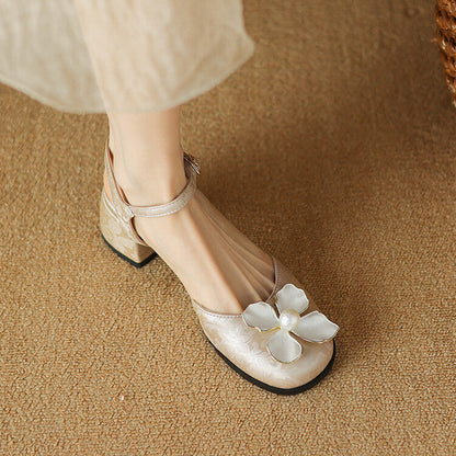 Lessa Slingback Pumps