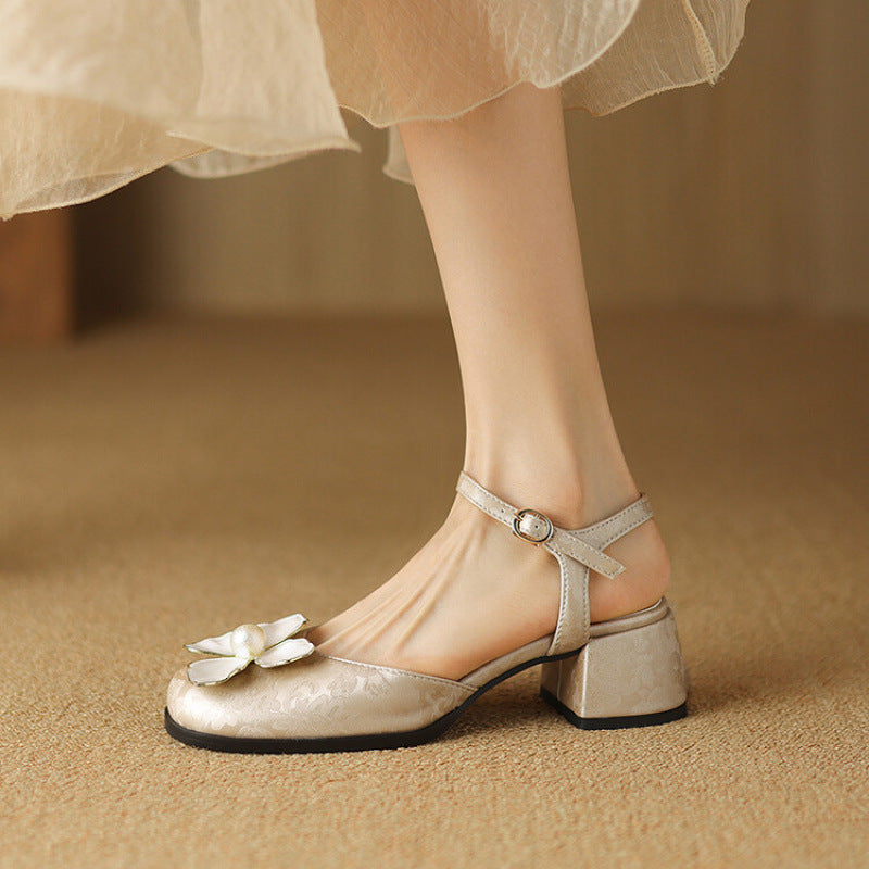 Lessa Slingback Pumps