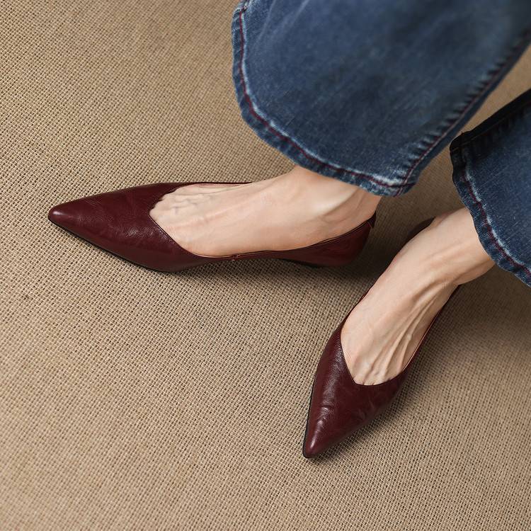 Aelra Genuine Leather Pumps