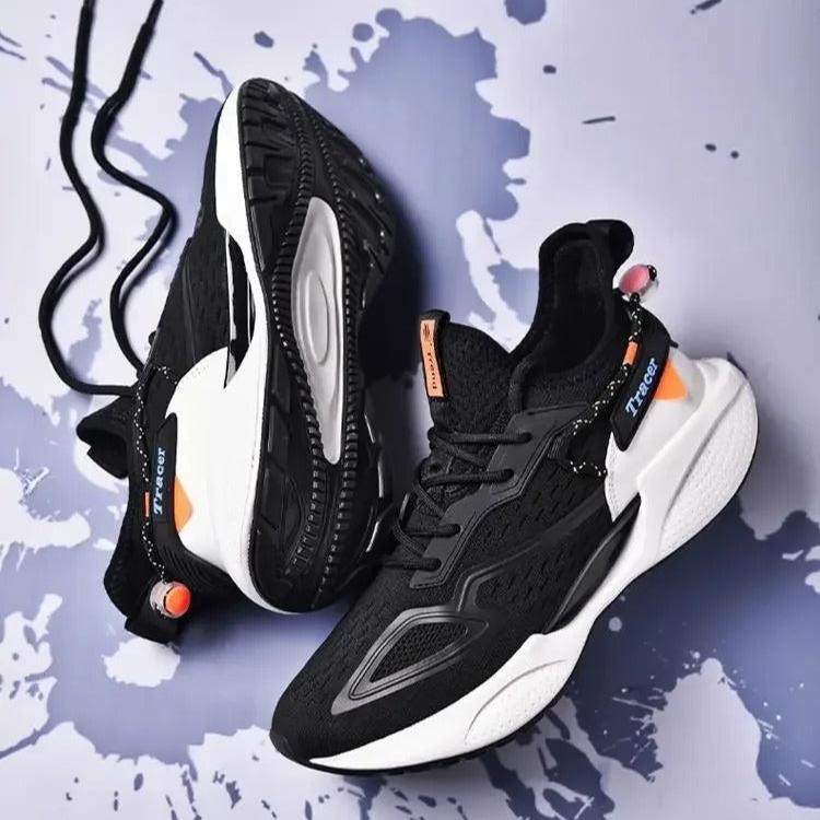 Tracer Sneakers